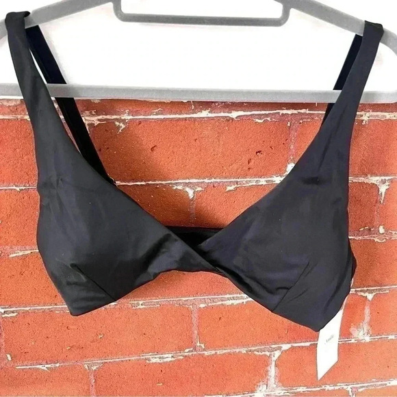 Andie Belmar Bikini Top in Black Size M - Picture 3 of 11